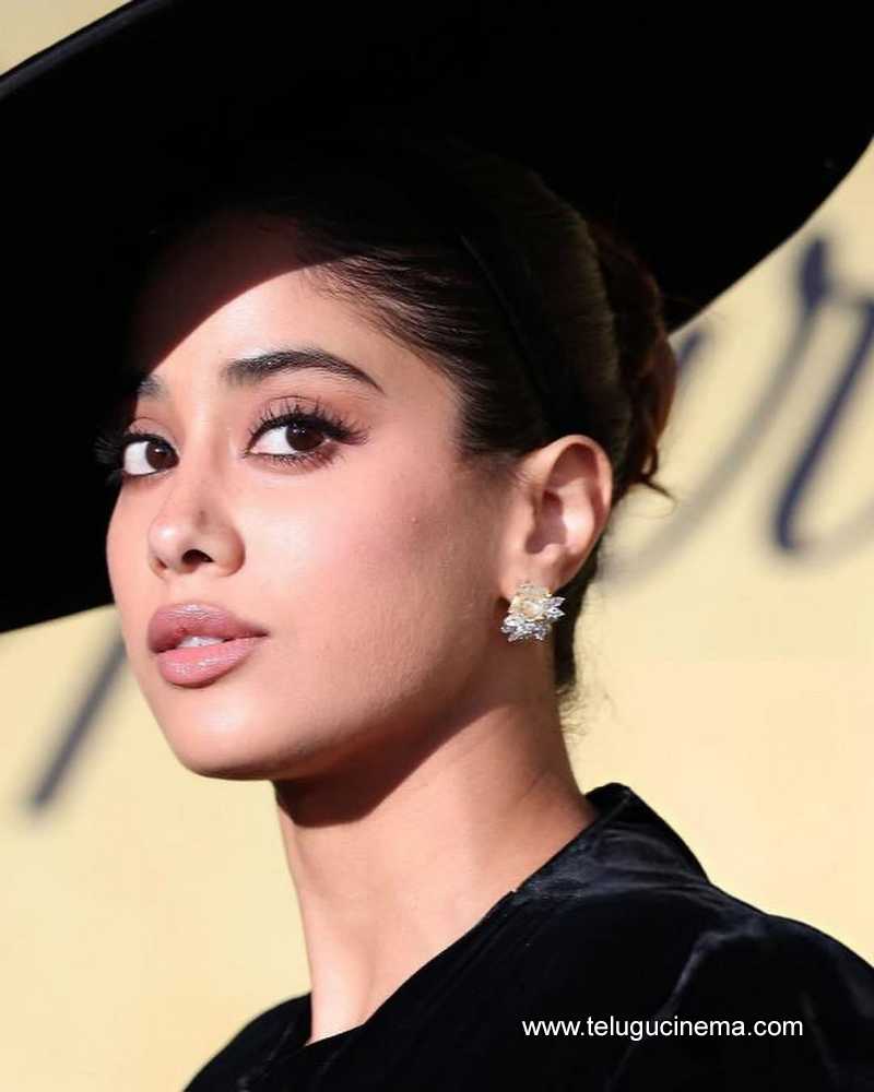 jahnvi stills 240525 08