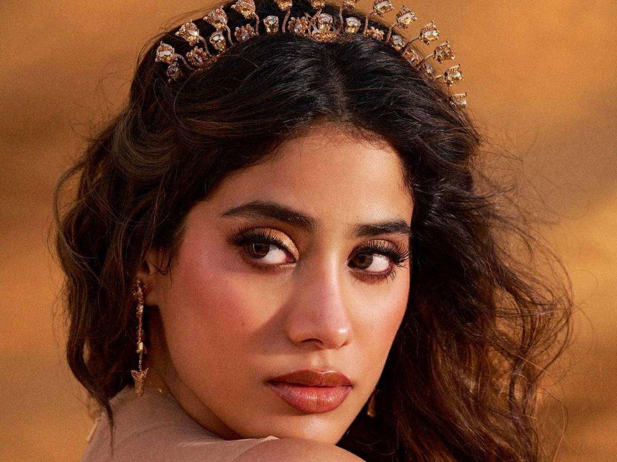 Janhvi Kapoor shares 30 seconds video of her London holiday 1 Janhvi Kapoor
