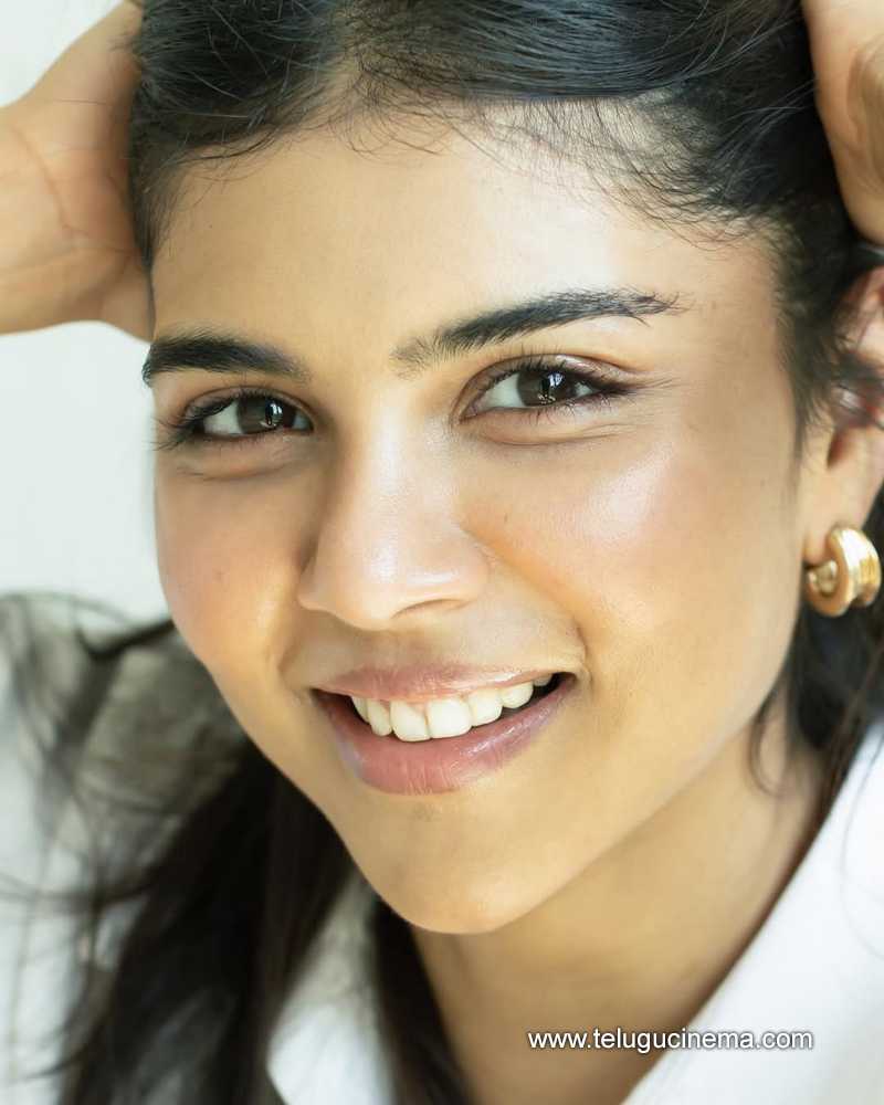 kalyani stills 170525 02