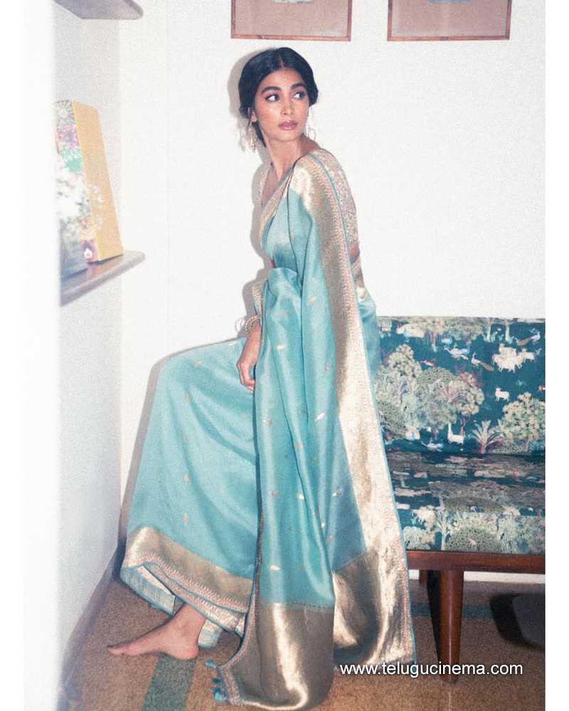 pooja stills 190525 04