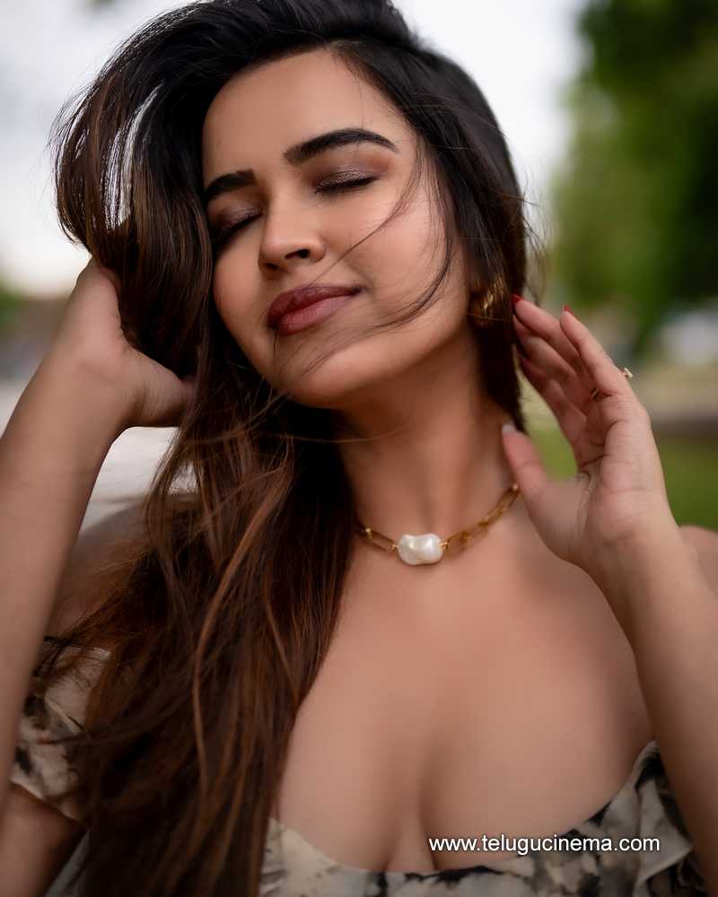 pujitha stills 240525 01