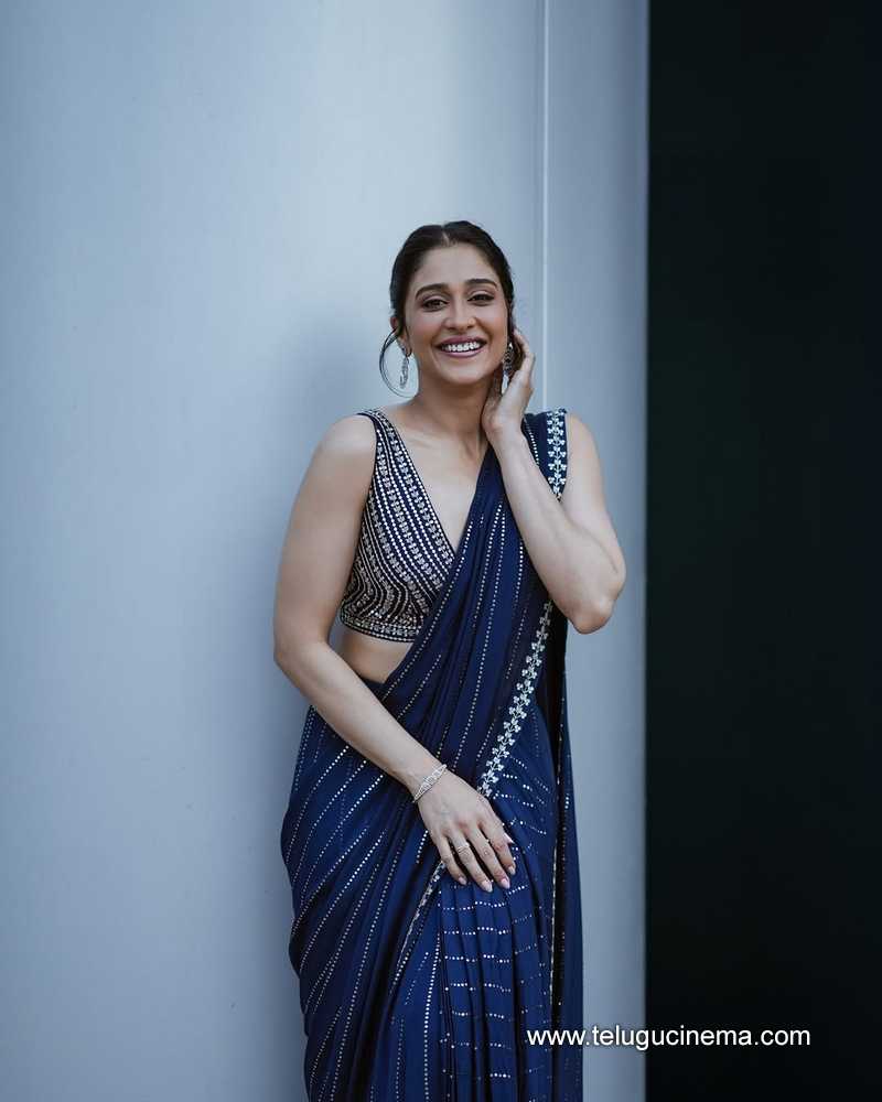 regina stills 070525 04