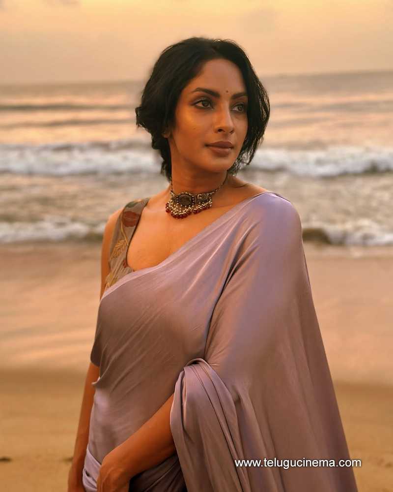 sriyareddy stills 170525 03