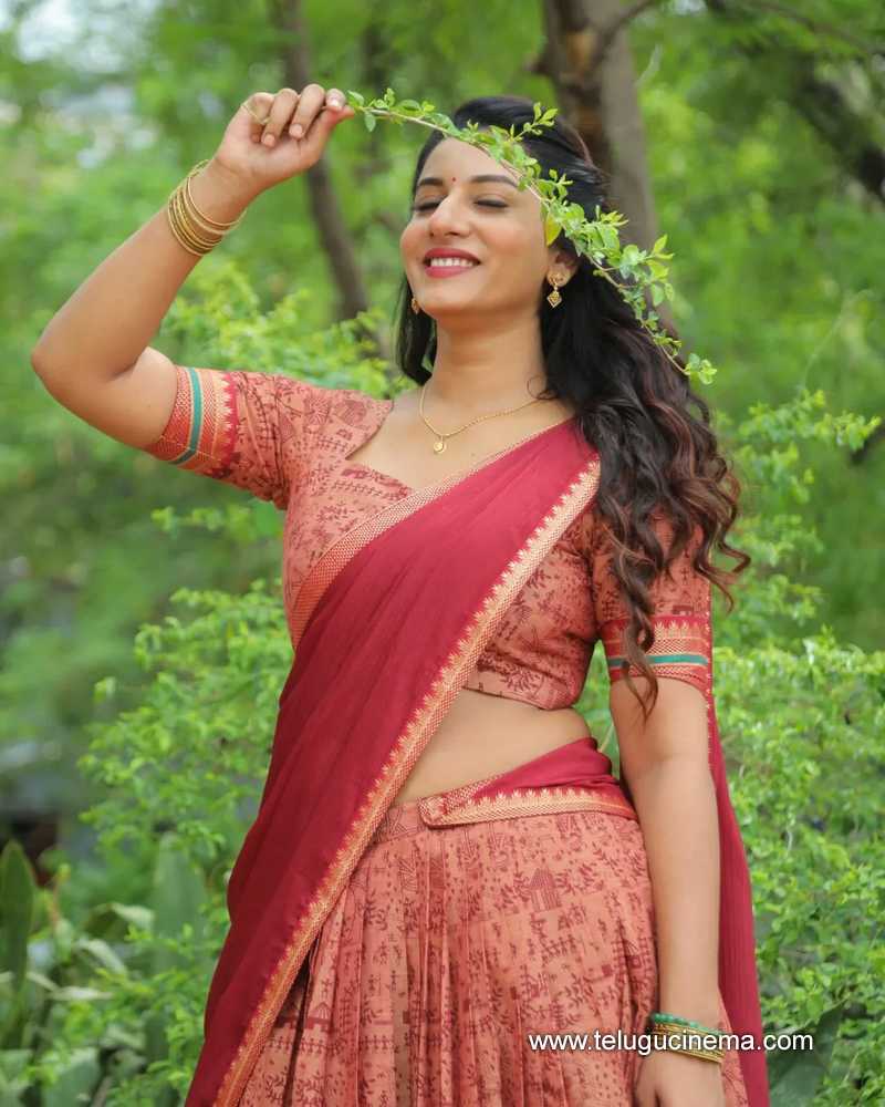 vishnupriya stills 260525 04