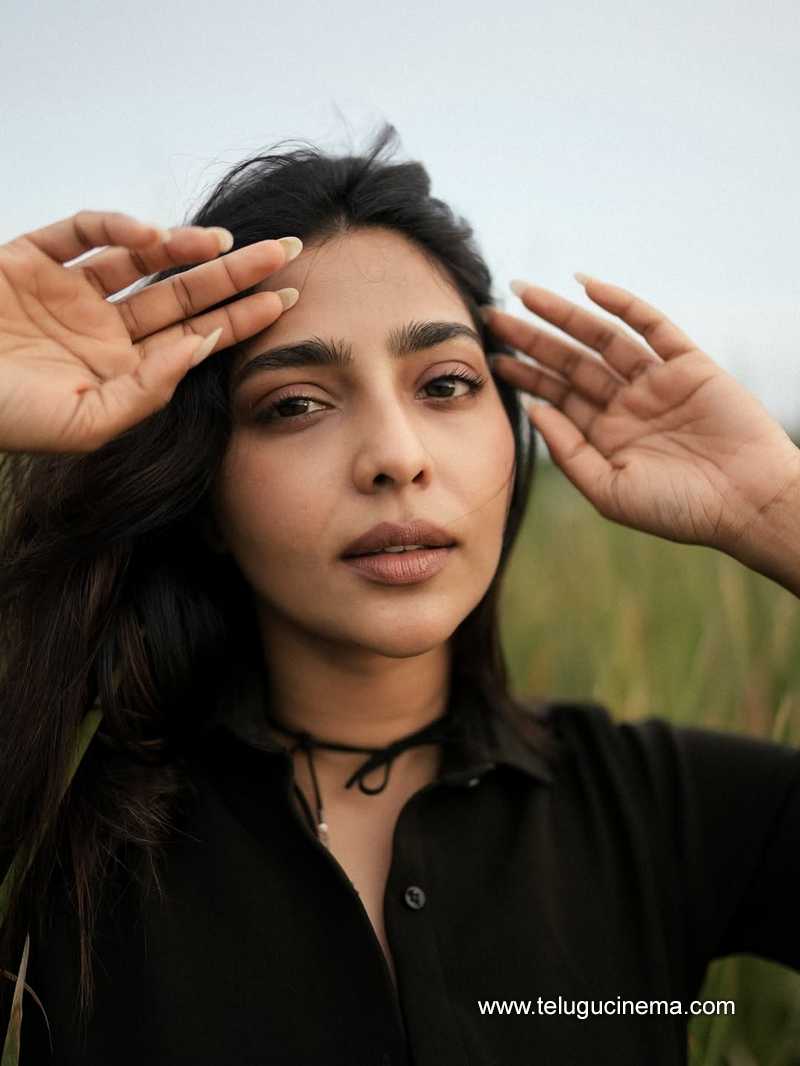 Aishwarya Lekshmi: I won't return to social media even for Rs 100 Crore 1 Aishwarya Lekshmi