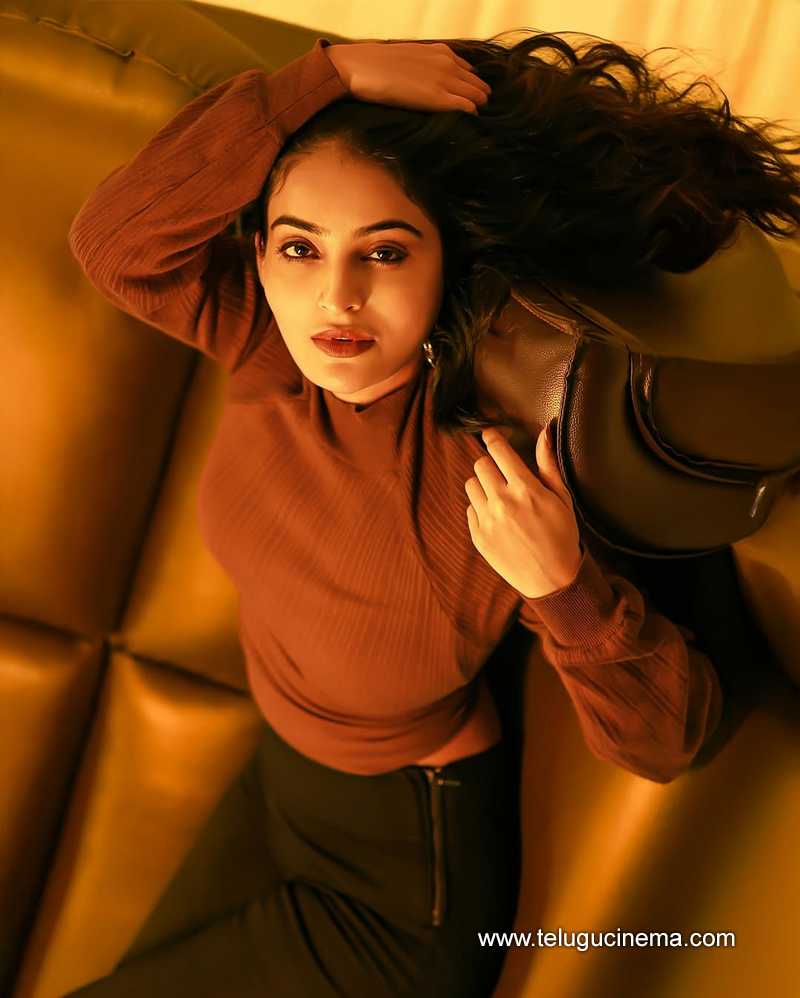 ananya stlls 300625 06