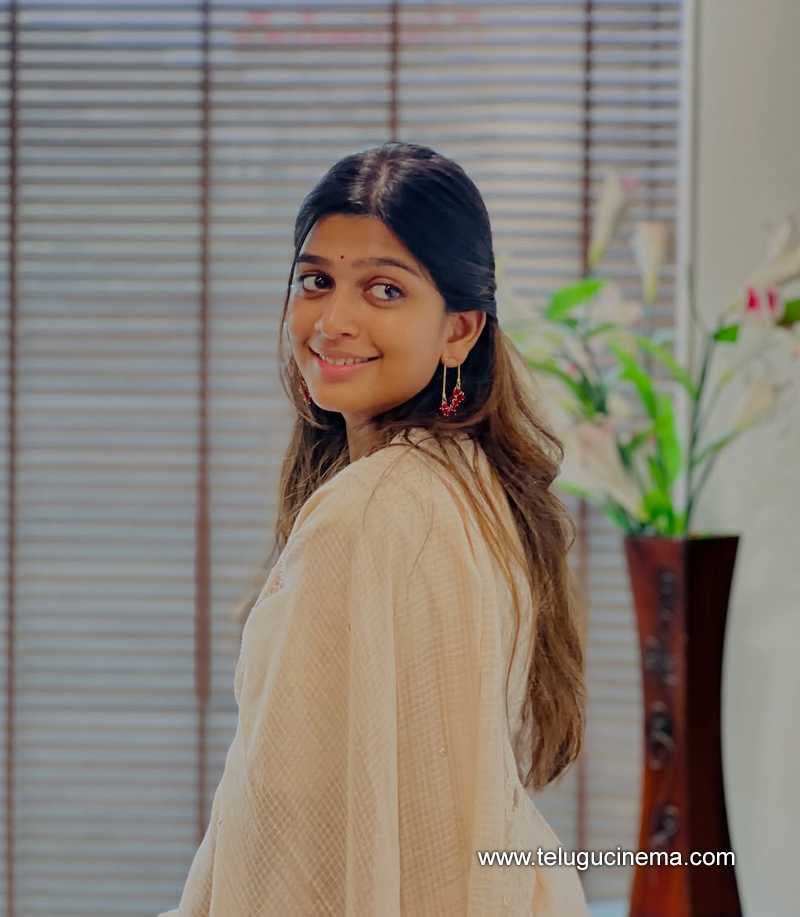 avanthika stills 180625 02