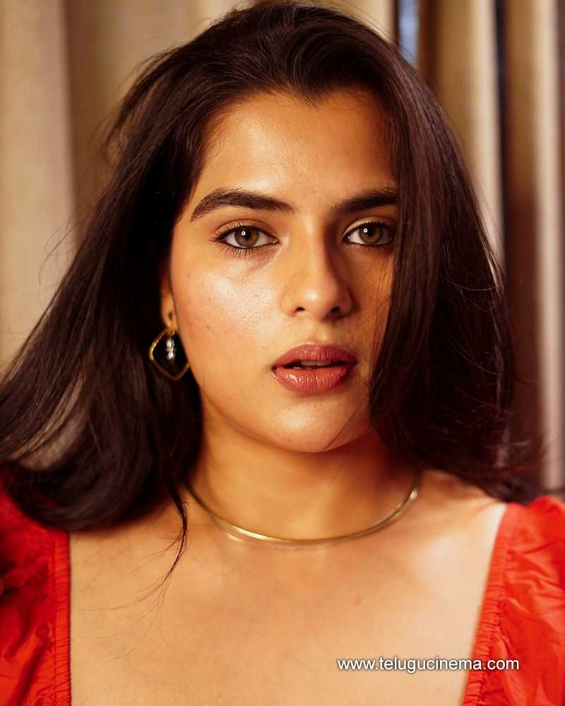 kavya stills 130625 02
