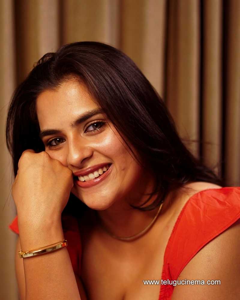 kavya stills 130625 03