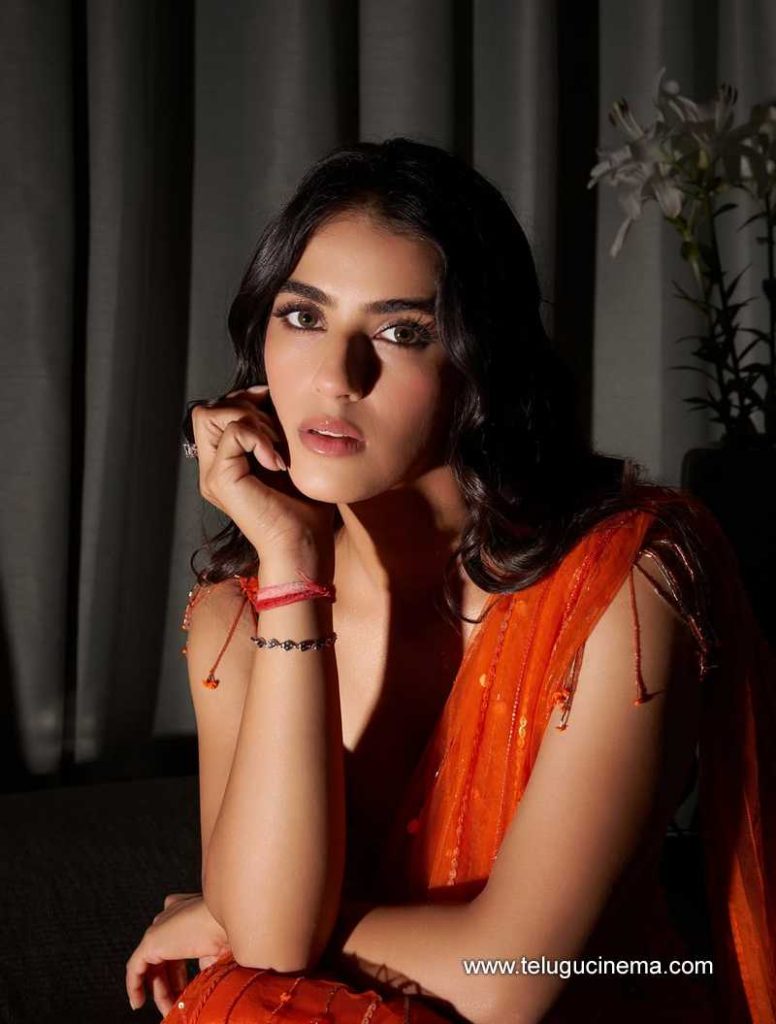 kavya stlls 300625 04