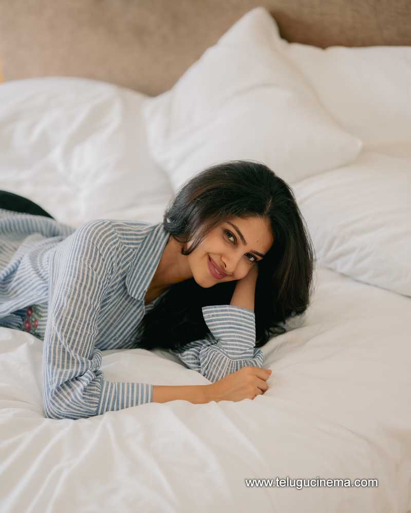 manasa stills 140625 04