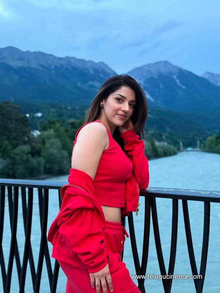 mehreen stills 020625 04