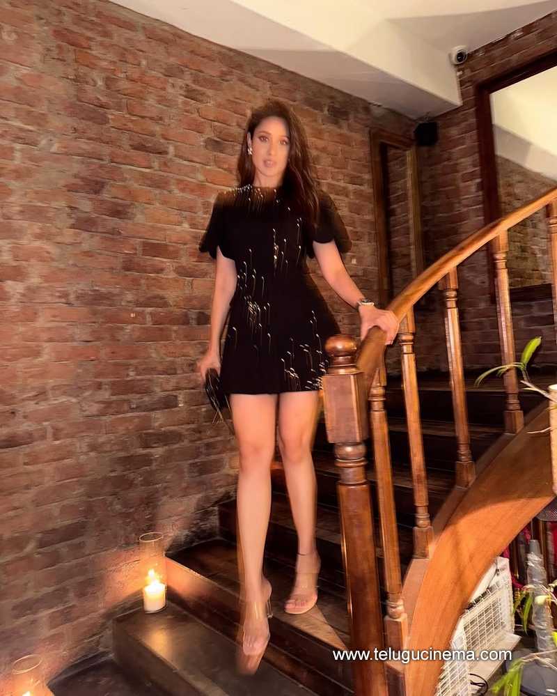 pragya stills 270625 05