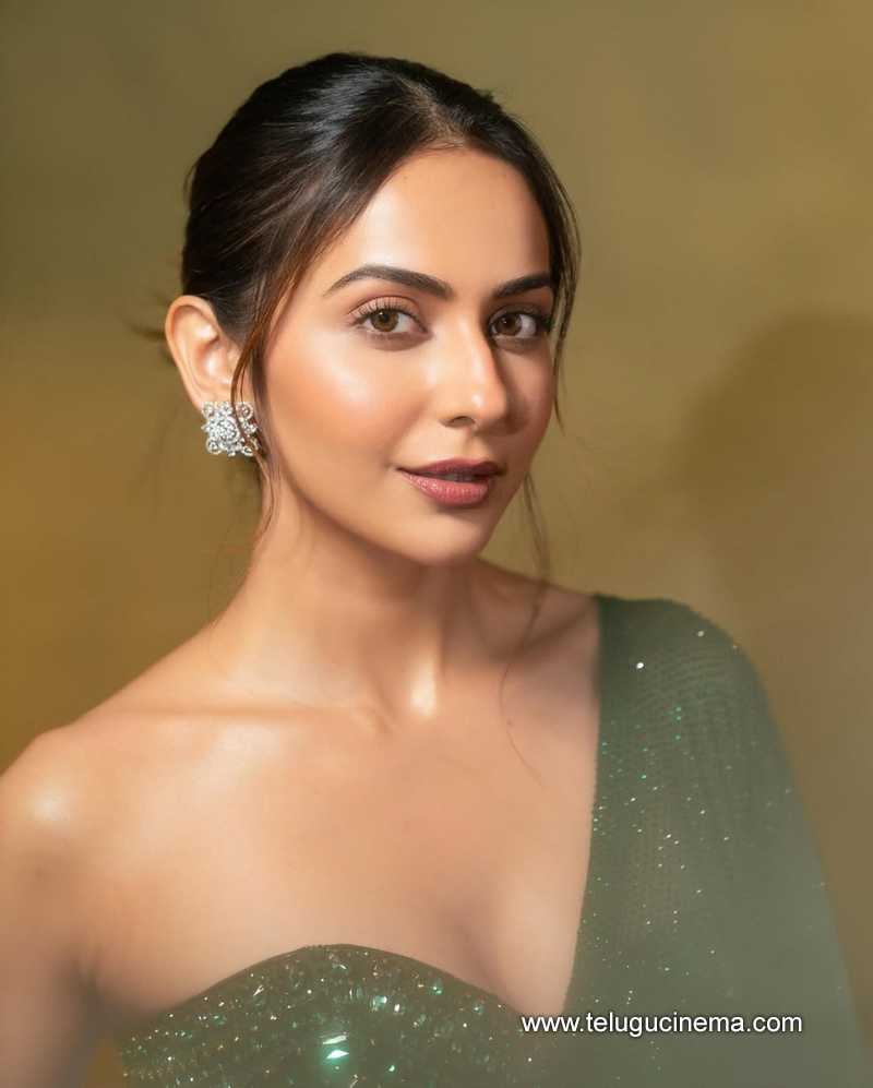 rakul stills 200625 09