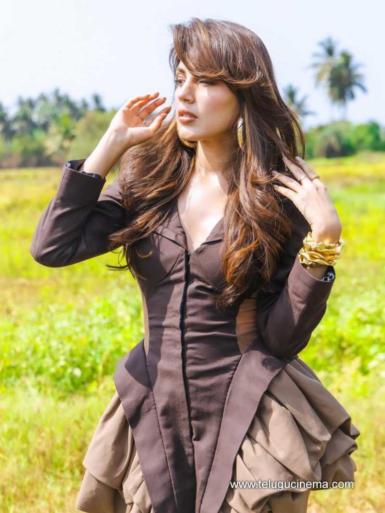 rhea stills 020625 08