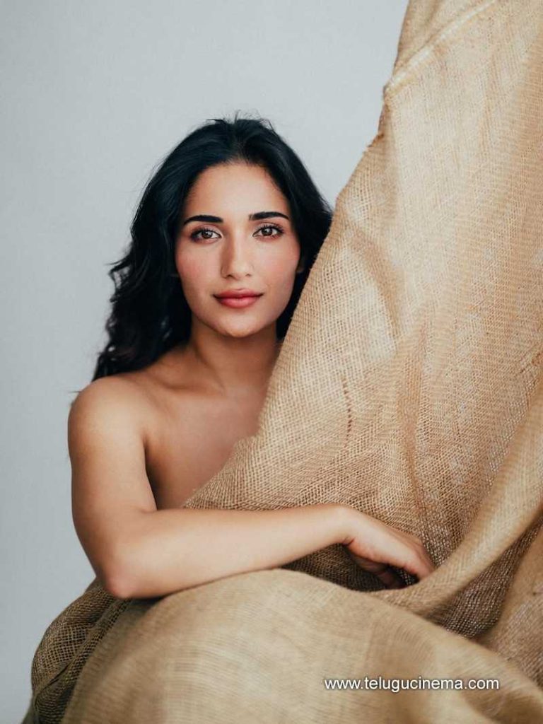 ruhani stills 210625 04