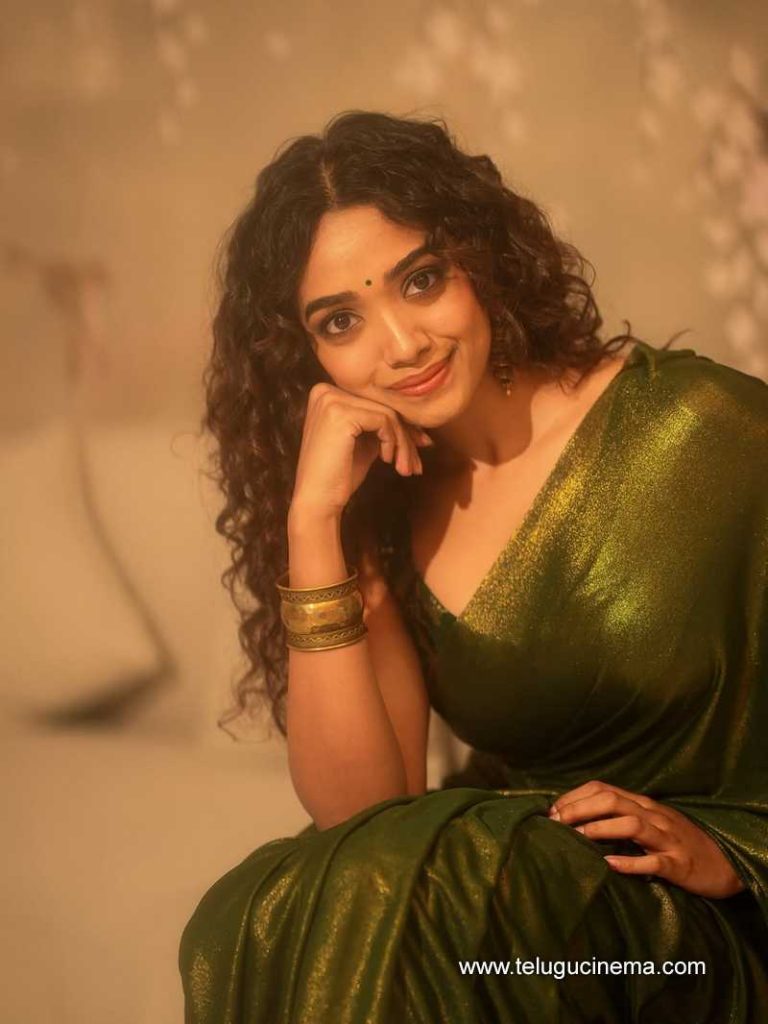 saanve stills 210625 03