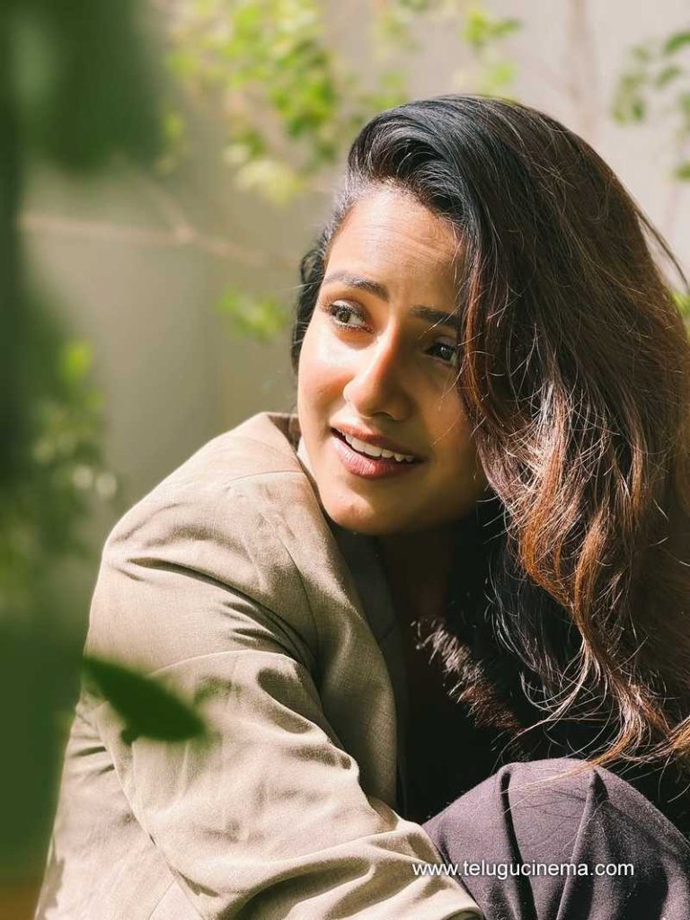 vaishnavi stills 180625 05