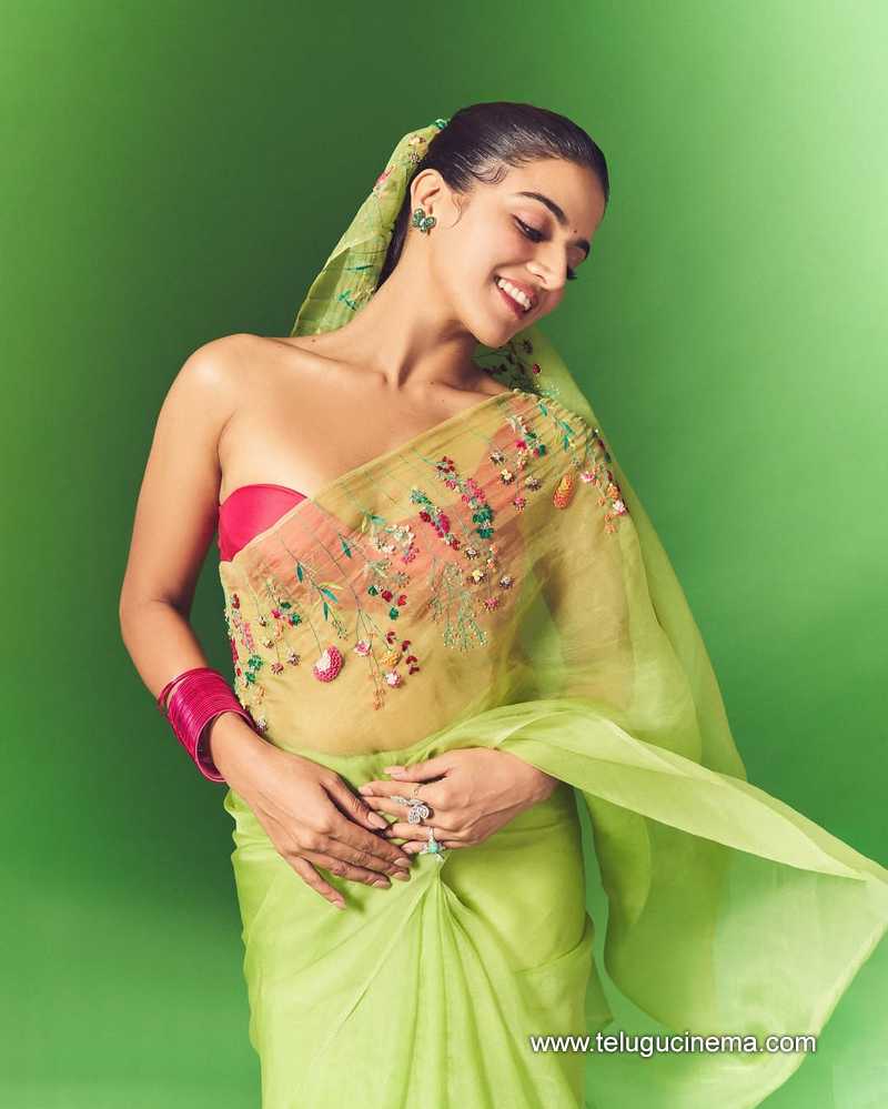 wamiqa stills 020625 06