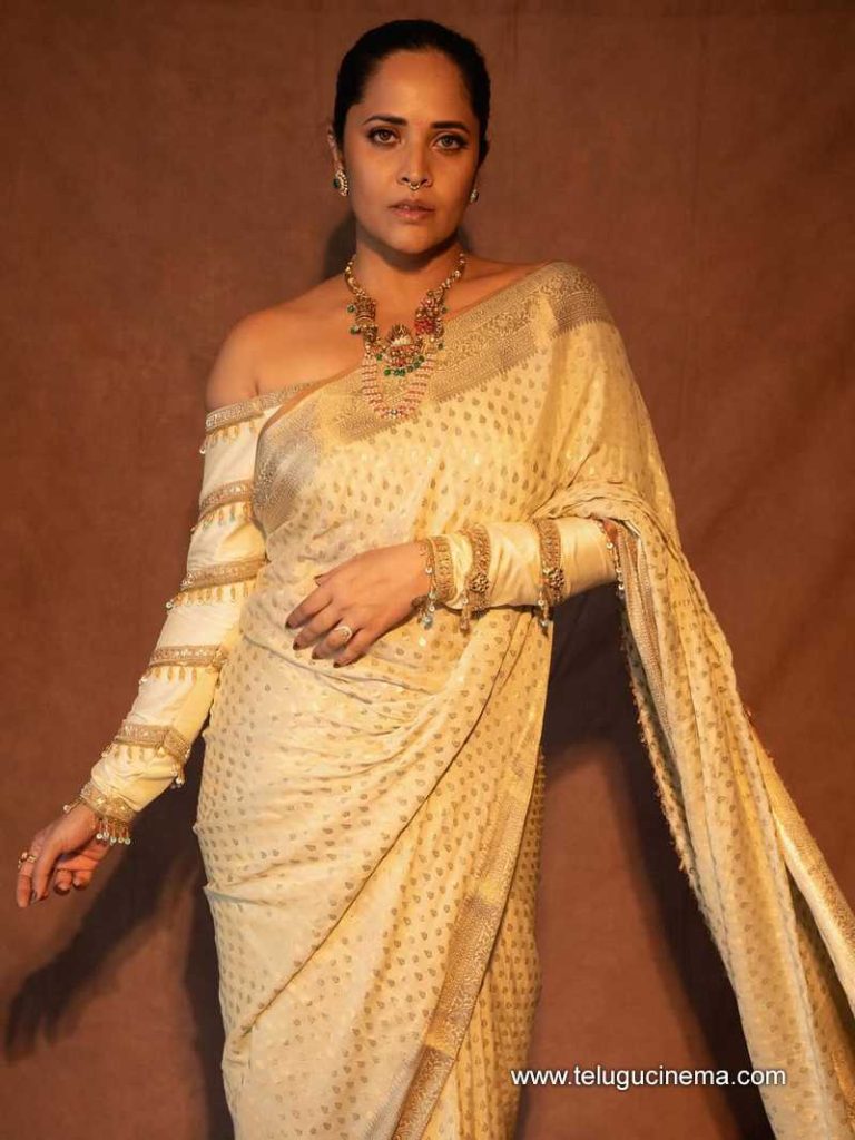 anasuya stlls 070725 03