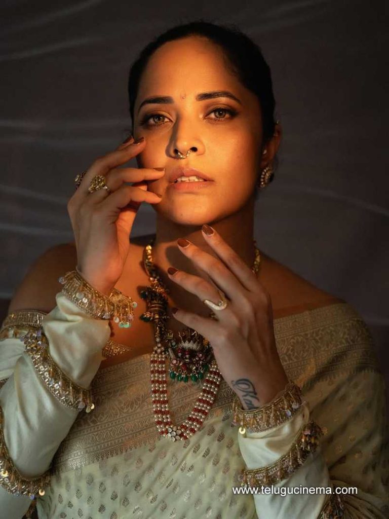 anasuya stlls 070725 04
