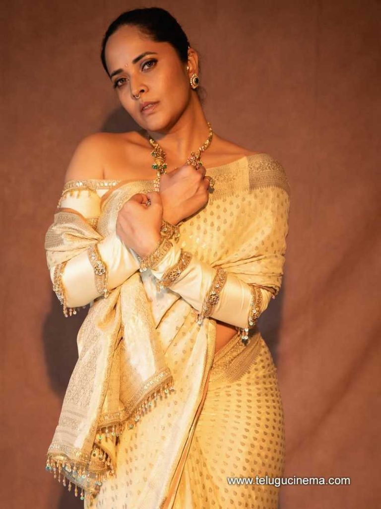 anasuya stlls 070725 06