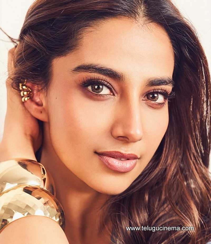 meenakhsi stlls 100725 08