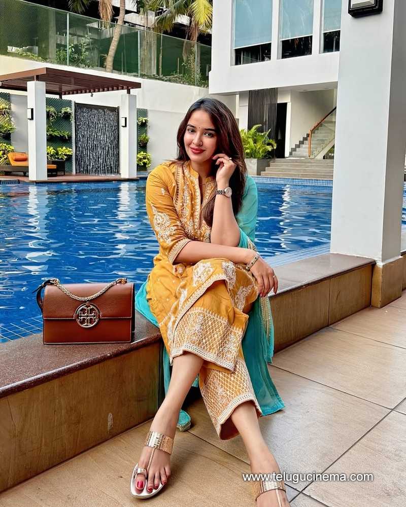 pujitha stlls 070725 04