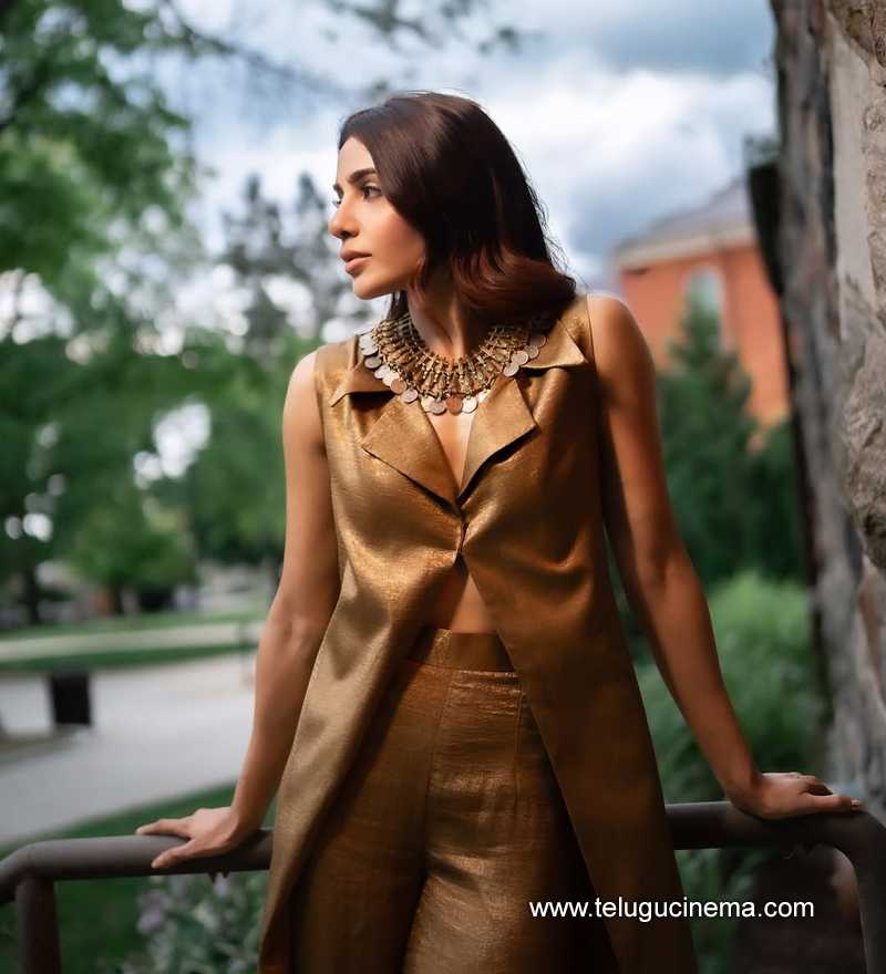 samantha stlls 090725 02