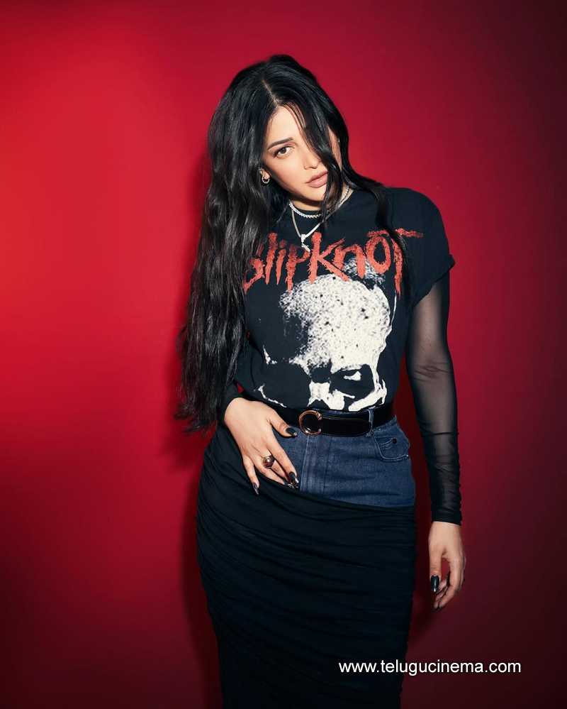shruti stlls 010725 02
