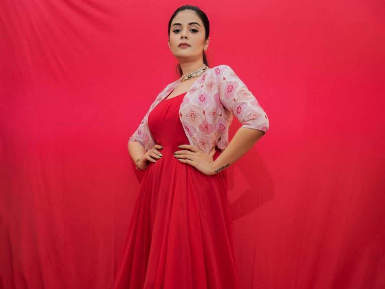 Sreemukhi channels mid-week vibes