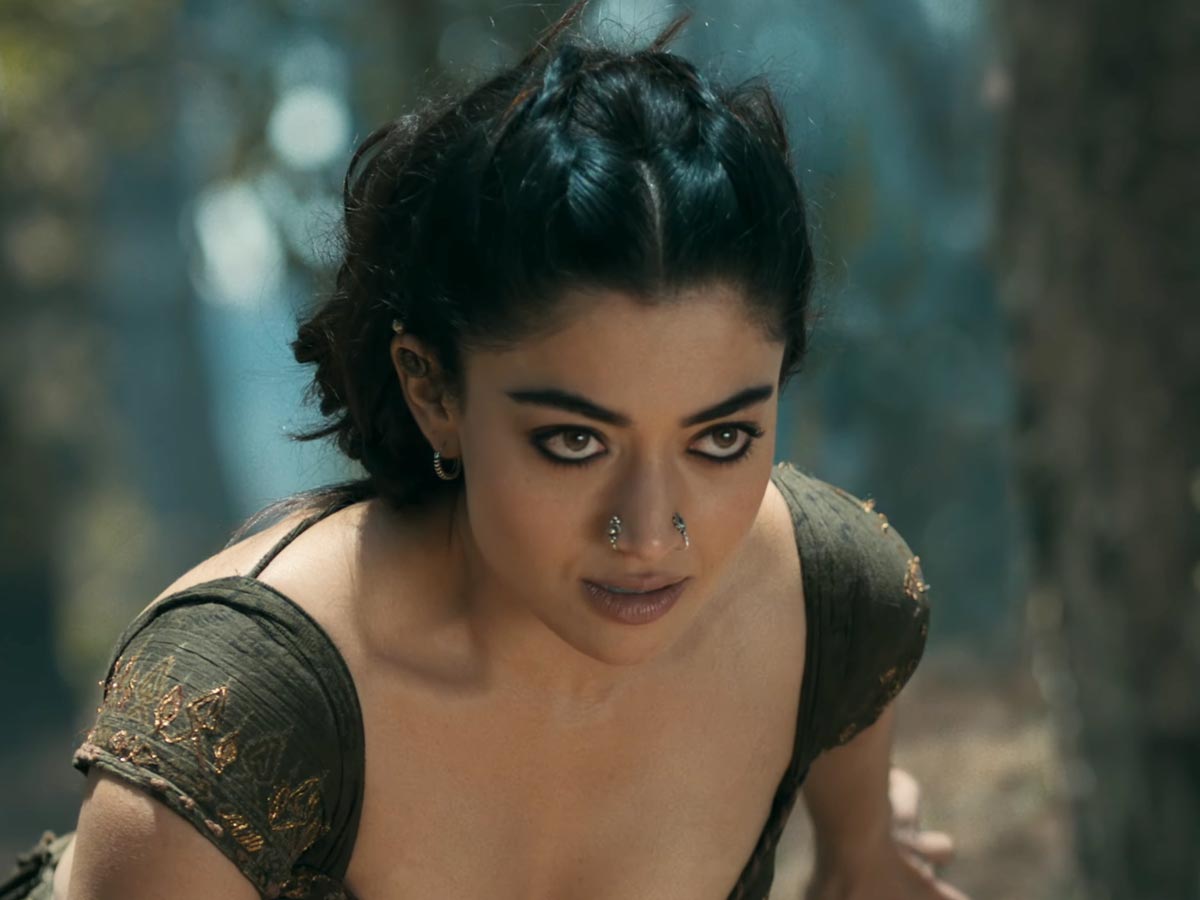 లేడి వాంపైర్ గా రష్మిక 1 Rashmika in Thamma