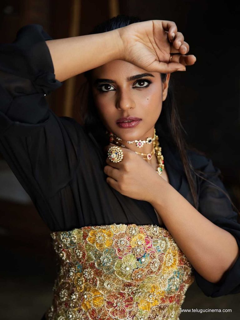 aishwarya photos 300925 05