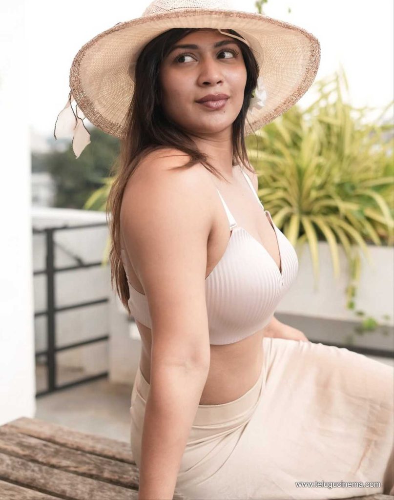 inayai photos 220925 02