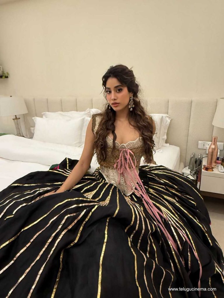 jhanvi photos 300925 02