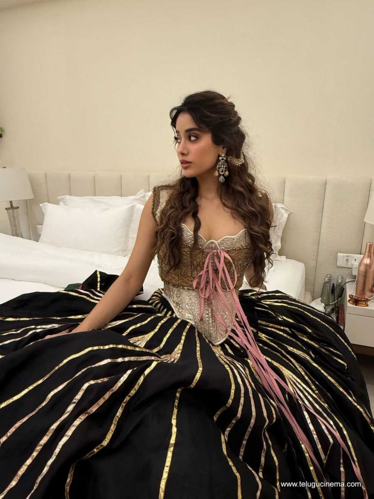 jhanvi photos 300925 03
