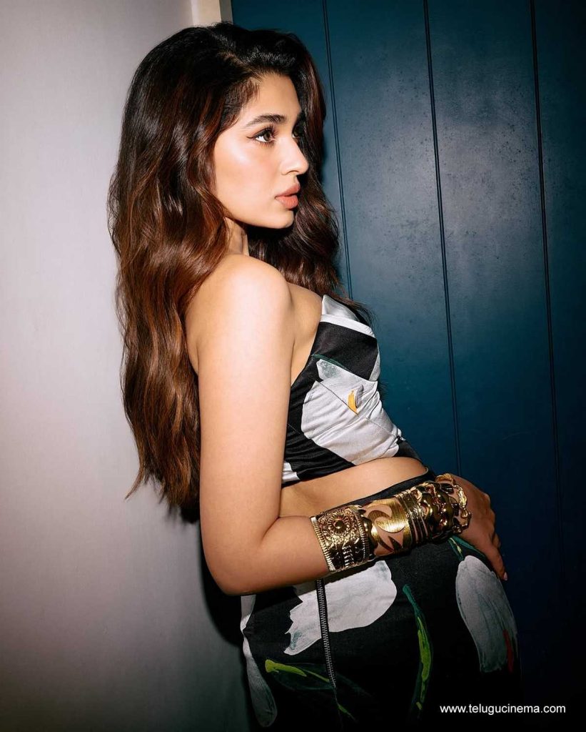 kriti photos 270925 10
