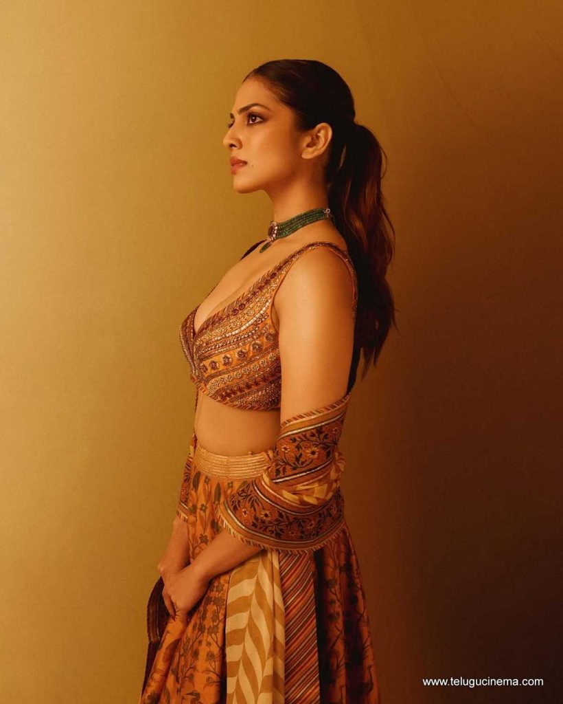 malavika photos 260925 04