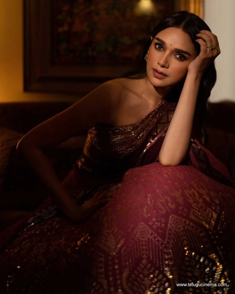 aditi photos 141025 03