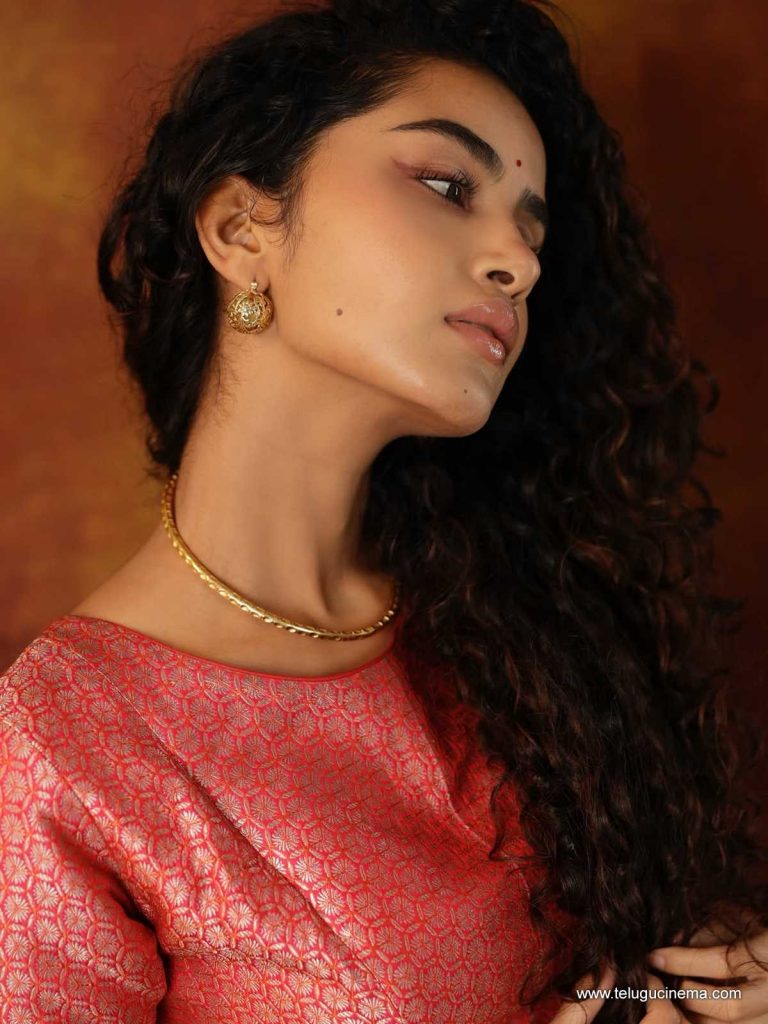 anupama photos 101025 03