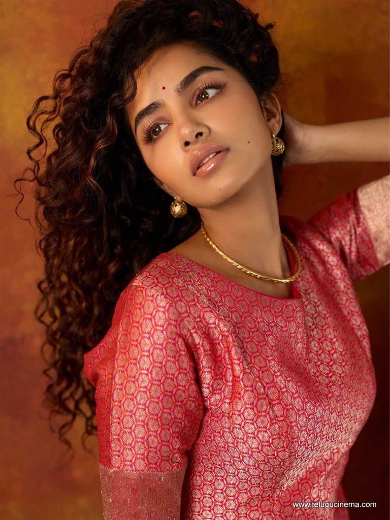 anupama photos 101025 04