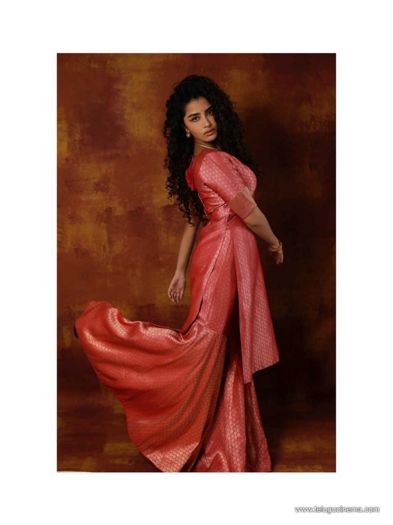 anupama photos 101025 08