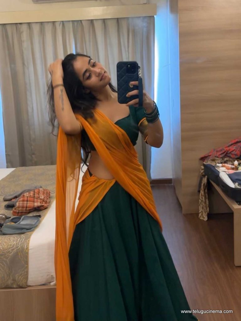 deepti photos 161025 03