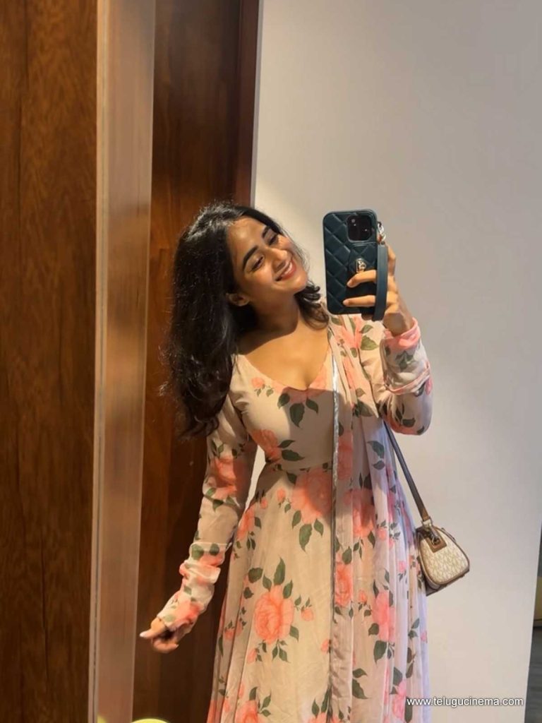 deepti photos 161025 07