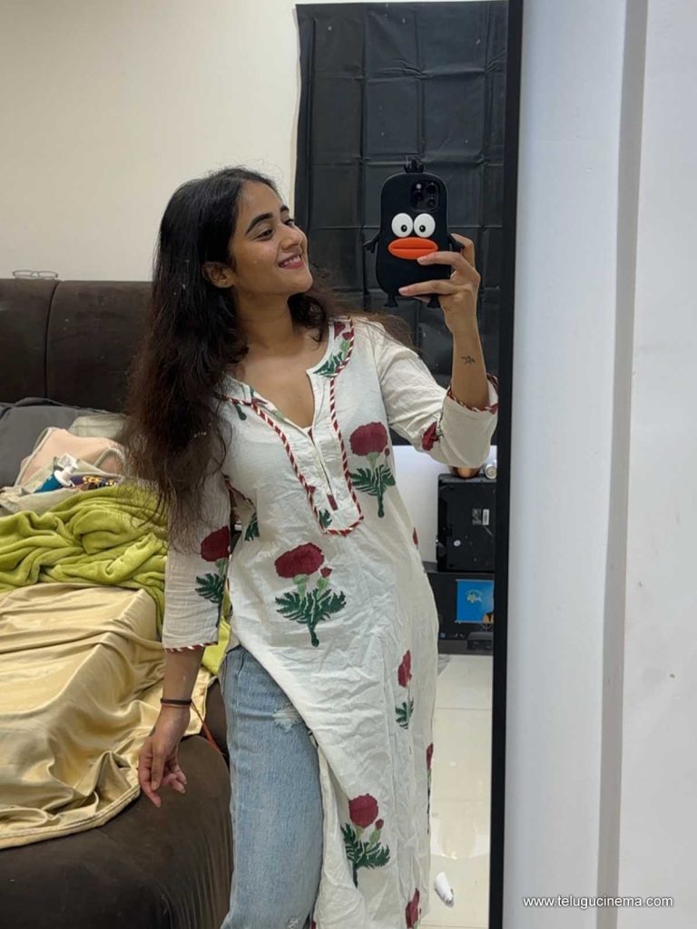 deepti photos 161025 10