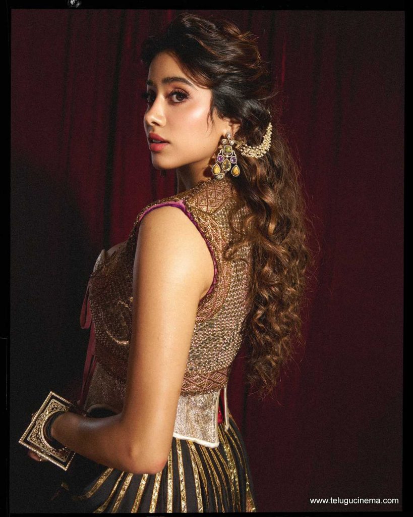 jahnvi photos 141025 06