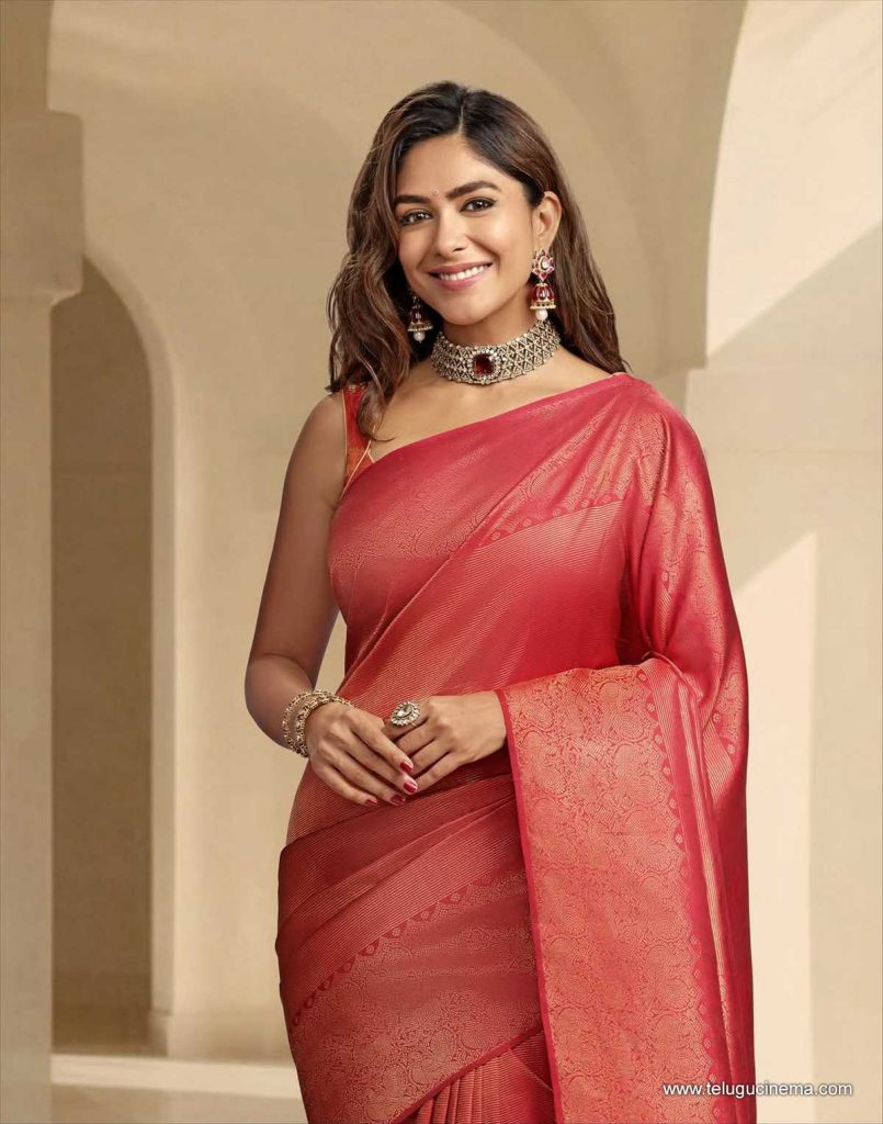 mrunal photos 211025 03