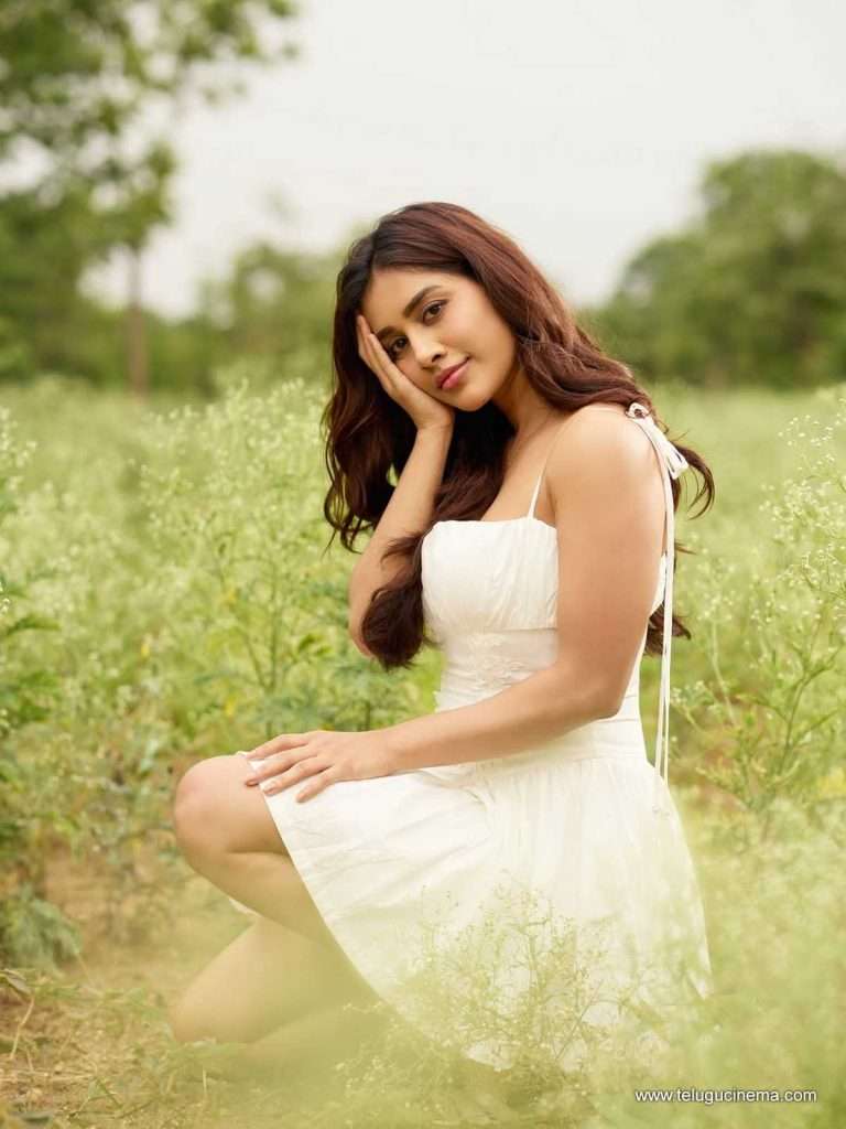 nabhha photos 311025 01