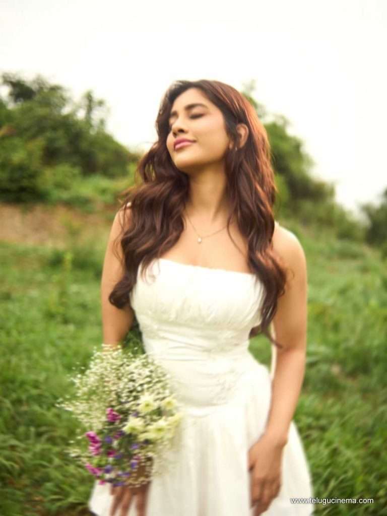 nabhha photos 311025 03