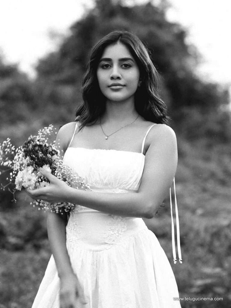 nabhha photos 311025 05